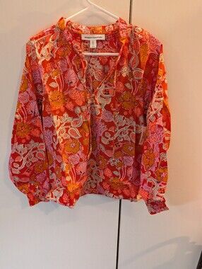 Amazon Essentials XS Red Floral V-Neck Long-Sleeve Blouse